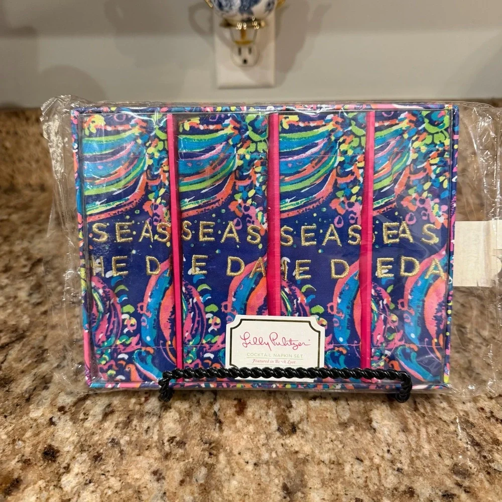 New Lilly Pulitzer Set of 4 Cocktail Cotton Fabric Printed Napkins Seas the Day